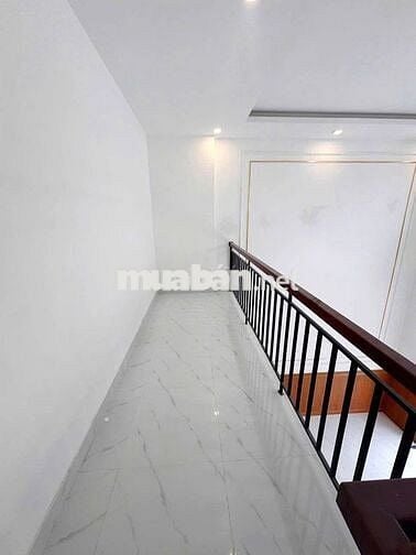 - CHỦ NHƯỜNG LẠI CĂN NHÀ Ở XUÂN THỚI SƠN HÓC MÔN 900TR SHR( 5x16)