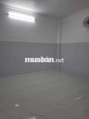 CẦN CHO THUÊ NHÀ P TTN Q12.DT 6,5x20. 1 trệt 3 Lầu. 5PN 5WS .nhà Mới