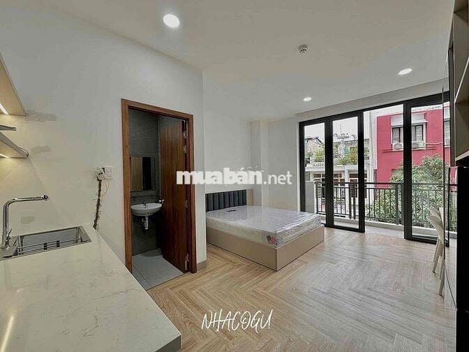 CHO THUÊ CĂN HỘ TÁCH BẾP 40M2 GIÁ RẺ GẦN CẦU CALMETTE QUẬN 1 T9 2025