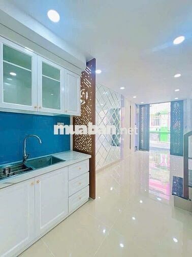 Bán nhà mặt tiền đường Lê Cảnh Tuân, 3 tầng, hẻm xe tải, chỉ 3.55 tỷ