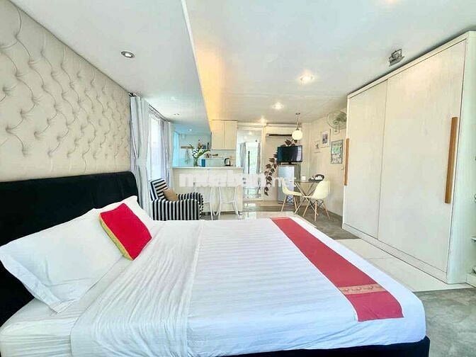 CHO THUÊ CĂN HỘ PENTHOUSE VIEW CAO TẦNG SÂN VƯỜN GẦN BỜ KÈ HOÀNG SA Q1