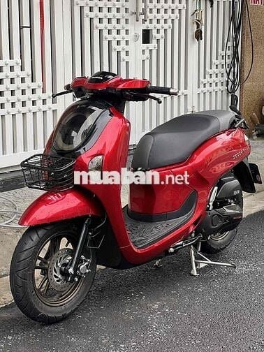 scoppy. mới đi có 2 ngàn km. như xe hãng