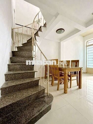 Nhà 4 PN Phan Tây Hồ giá chỉ 13,5tr