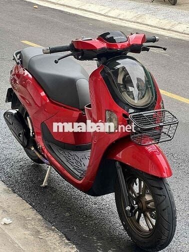 scoppy. mới đi có 2 ngàn km. như xe hãng