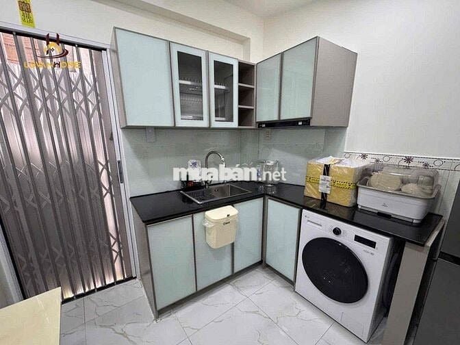 CHO NỮ THUÊ PHÒNG FULL NỘI THẤT MỚI QUẬN 4