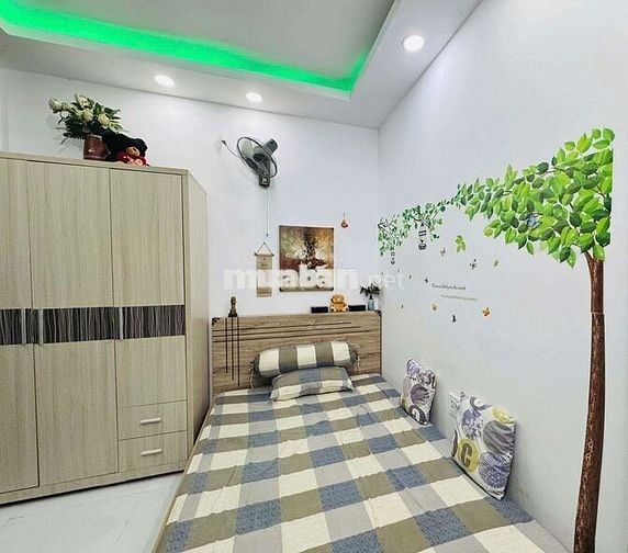 CC BÁN NHÀ MẶT TIỀN HẺM XE HƠI NÉ NHAU LÊ VĂN LƯƠNG NHÀ BÈ GIÁ TỐT.