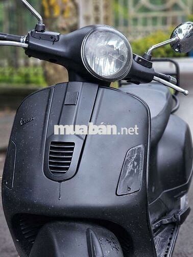 Vespa GTS 125ie 2012