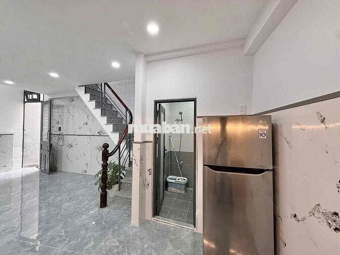 RẺ NHẤT THỊ TRƯỜNG, NHÀ 1 TRỆT+ 1 LỬNG, SHR giá 3.3tỷ