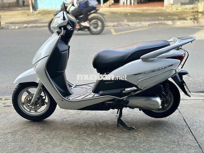 HONDA LEAD 110 ĐỜI 2013 TEM RÂU- CHẤT XE CÒN OK
