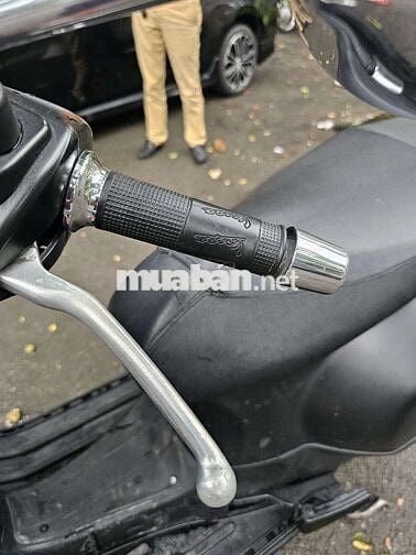 Vespa GTS 125ie 2012