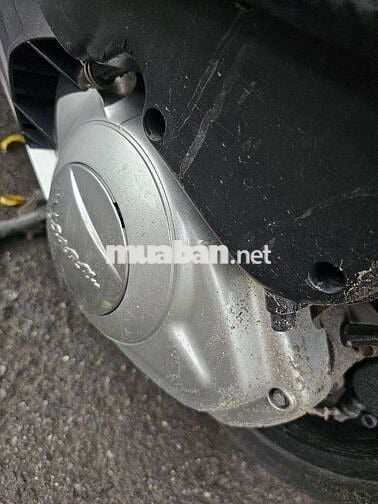 Vespa GTS 125ie 2012