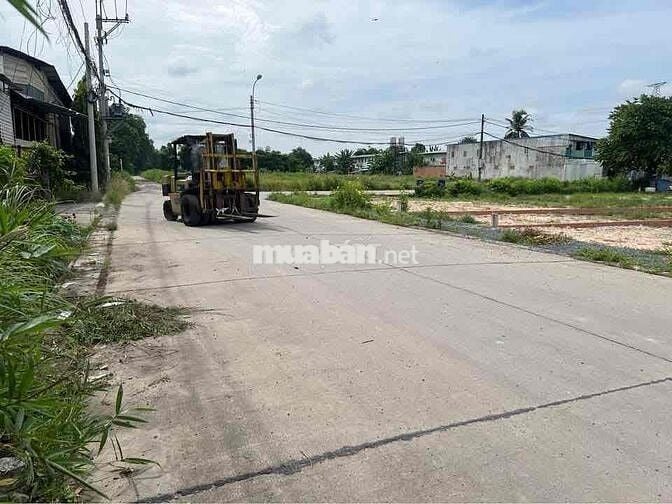 Đất full thổ 191m2 Sổ Hồng Riêng Mặt tiền Cách khu CN Tây Bắc 200m