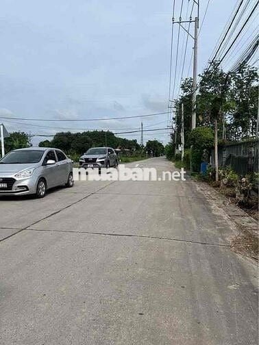 Đất full thổ 191m2 Sổ Hồng Riêng Mặt tiền Cách khu CN Tây Bắc 200m