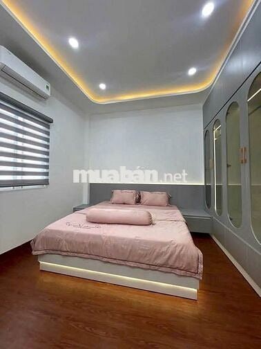 Nhà ngộp: trệt, 2 lầu 80m2/710tr. Tân Uyên, BD. Gần THPT Thái Hoà