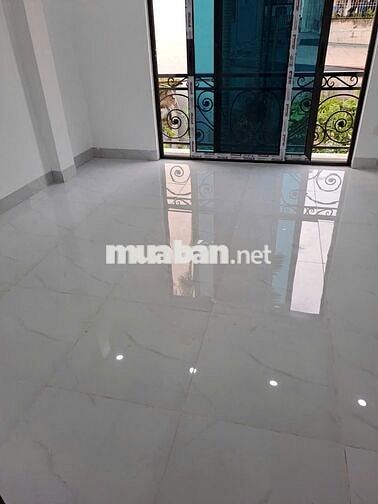 Nhà Mới Gần 50m2 Ngay Phố Thạch Bàn – Nhỉnh 7 Tỷ
