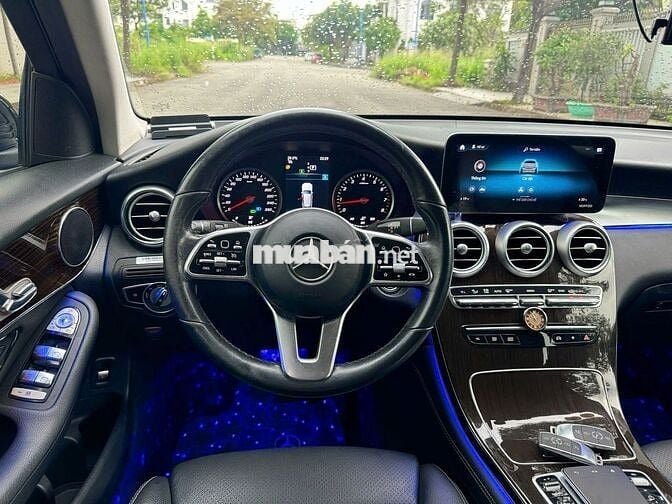 Mercedes Benz GLC 2021 200 4Matic - 60000 km