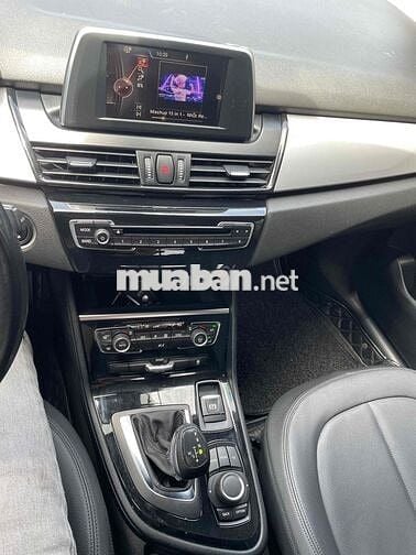 BMW 218i may 1.5 turbo 2014 - 110000 km