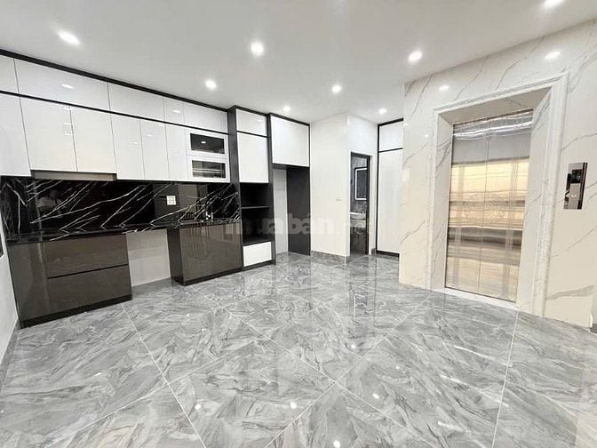 Bán nhà đường Hoàng Mai ô tô tránh, Dt 60m2,6t, mt 6.7m, kinh doanh.
