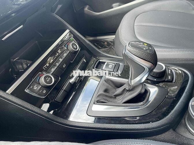 BMW 218i may 1.5 turbo 2014 - 110000 km