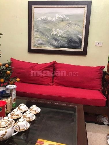 Cho thuê cả nhà 4 tầng, gần chợ, trường học, bệnh viện, 20 m ra ngõ ôô