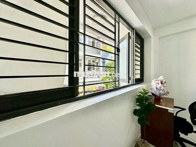 🌟 STUDIO FULL NỘI THẤT CỬA SỔ THOÁNG MÁT GẦN VHU