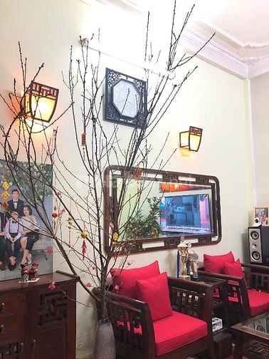 Cho thuê cả nhà 4 tầng, gần chợ, trường học, bệnh viện, 20 m ra ngõ ôô