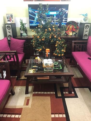 Cho thuê cả nhà 4 tầng, gần chợ, trường học, bệnh viện, 20 m ra ngõ ôô