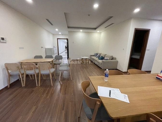 Cho thuê căn hộ 3 phòng ngủ tại Golden Park Tower Giá 20Tr/ Tháng.