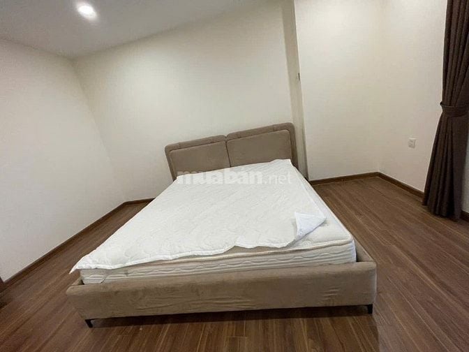 Cho thuê căn hộ 3 phòng ngủ tại Golden Park Tower Giá 20Tr/ Tháng.