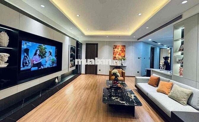 CẦN BÁN CĂN HỘ TẬP THỂ MẶT PHỐ NGUYỄN CHÍ THANH - CHÙA LÁNG