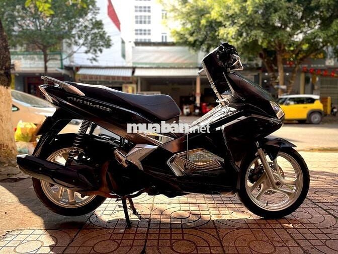 Xe Airblade 2016 Chính Chủ Đẹp Keng - Máy Êm