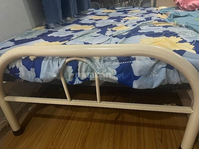 TỦ QUẦN ÁO THANH LÝ TẶNG GIUỜNG SẮT 1M