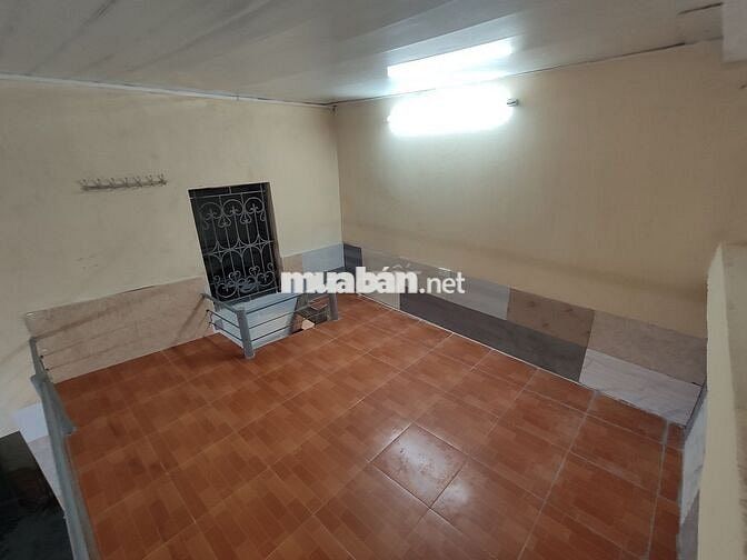 Phòng trọ gác xép vskk chính chủ đường Trương Định cách khu BKX 2,5km