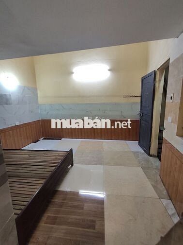 Phòng trọ gác xép vskk chính chủ đường Trương Định cách khu BKX 2,5km