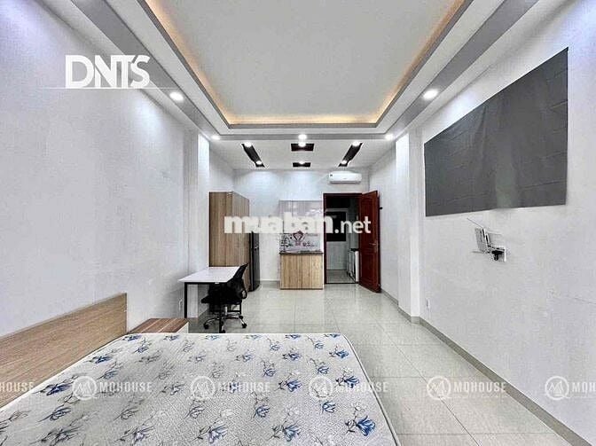 CHO THUÊ PHÒNG BAN CÔNG GIÁ RẺ FULL NỘI THẤT MẶT TIỀN QUẬN 1 T9/2025