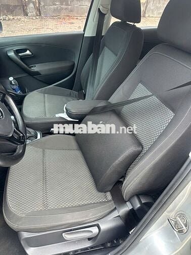 Bán Volkswagen Polo 2016- xe gia đình-xe chất