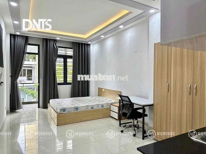 CHO THUÊ PHÒNG BAN CÔNG GIÁ RẺ FULL NỘI THẤT MẶT TIỀN QUẬN 1 T9/2025