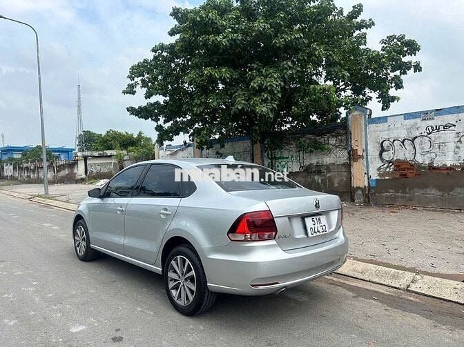 Bán Volkswagen Polo 2016- xe gia đình-xe chất