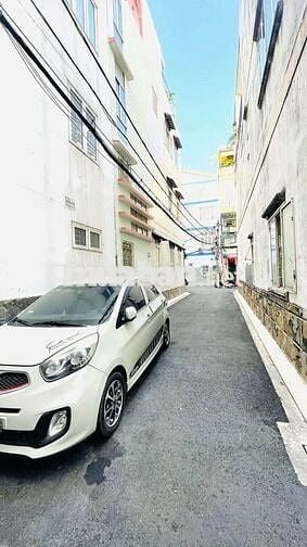 NHỈNH 11 TỶ , HẺM XE HƠI , P5, PHÚ NHUÂN, 50m2 , 5 TẦNG ,Ở NGAY