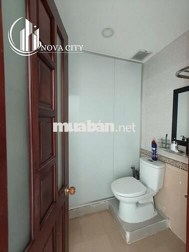 Ban công sân thương to rộng Tách phòng ngủ Nội thất đầy đủ