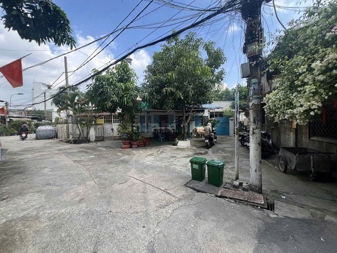  Đường 49, Nhà cũ Diện tích lớn 8,5x16m.