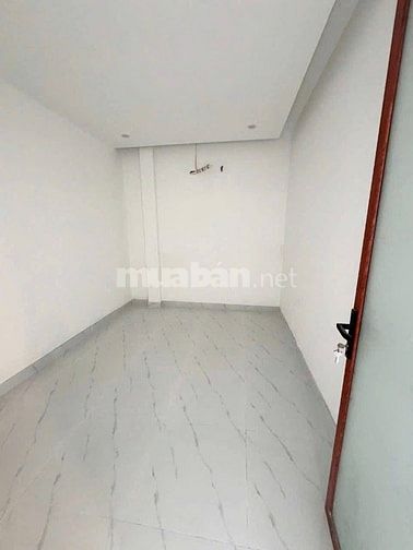 - CHỦ NHƯỜNG LẠI CĂN NHÀ Ở XUÂN THỚI SƠN HÓC MÔN 900TR 