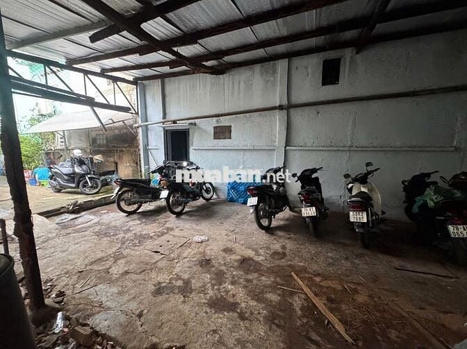 Bán Nhà Nát Q.6 tiện xây cất mới 28m2 hẻm xe hơi tới nhà cực thoáng