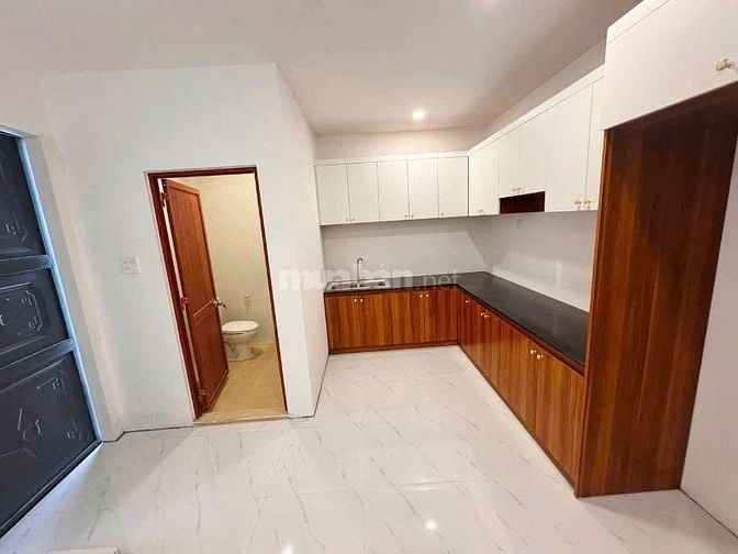 - CHỦ NHƯỜNG LẠI CĂN NHÀ Ở XUÂN THỚI SƠN HÓC MÔN 900TR 
