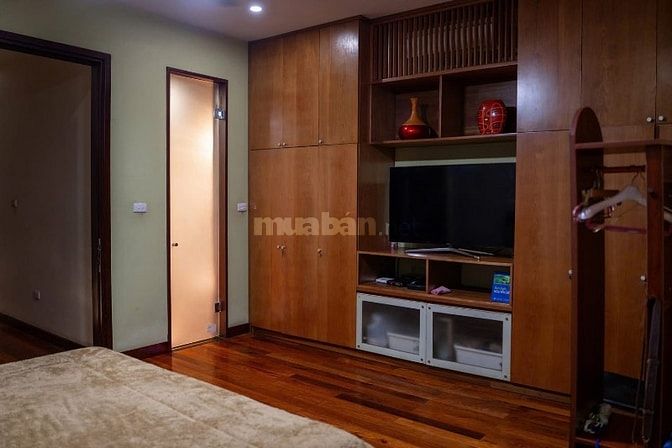 Trung kính to, Ô tô tránh dừng, vào nhà rộng, phân lô tiện nghi, ở  