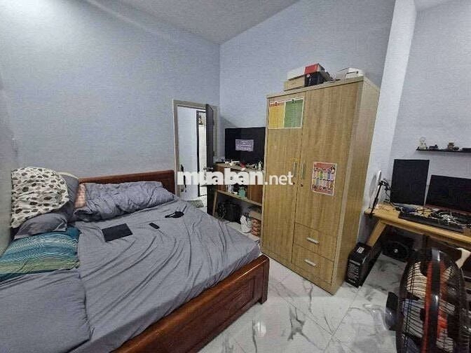 Bán nhà Lê Văn Lương, Quận 7, 32m2, 2 tầng, Sổ Hồng Riêng, giá 3.2 tỷ