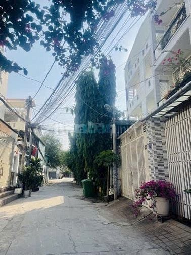 GIÁ QUÁ TỐT!!!NHÀ 4 TẦNG HOÀN CÔNG NGAY ĐẠI HỌC LUẬT CHỈ 7 TỶ 750TR .
