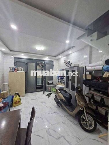 Bán nhà Lê Văn Lương, Quận 7, 32m2, 2 tầng, Sổ Hồng Riêng, giá 3.2 tỷ