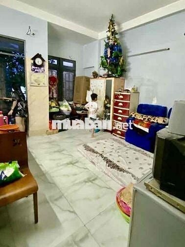 - NHÀ 3 TẦNG GẦN CHỢ LIÊN KHU 5-6 – BÌNH TÂN.