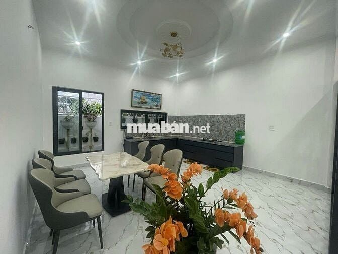 NHÀ BIỆT THỰ HẺM 93 HÀ GIANG - PHƯỜNG 1 - TP.BẢO LỘC NGAY TRUNG TÂM